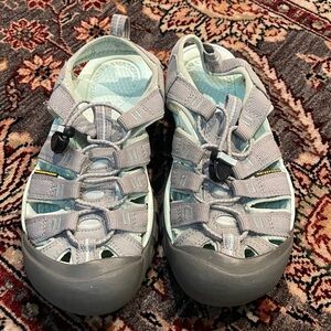 EUC Keen Womens Sandals Size 6 Aqua Gray outdoor